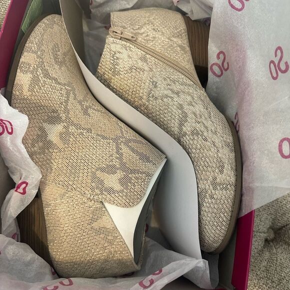 Snake Print Booties - Picture 15 of 16